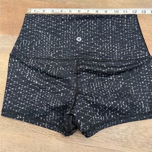 lululemon athletica High Waist Black Patterned Shorts